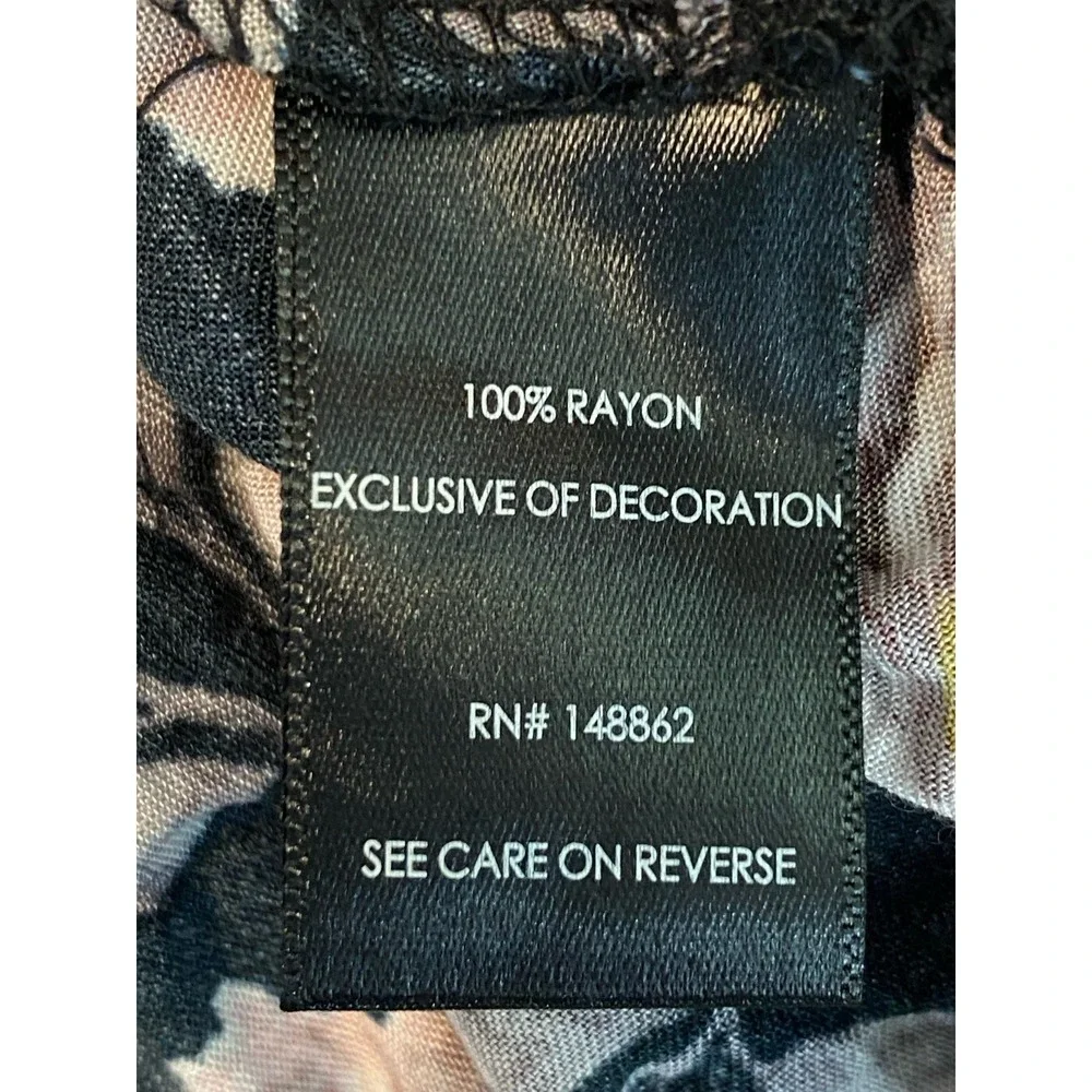 Torrid Womens Dark Floral Shirt Size 2 Dark Romantic Peasant Flowy Coquette Glam - Picture 10 of 13